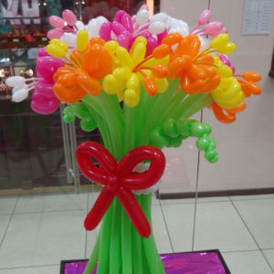 Букет из шаров Разноцветные хризантемы